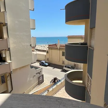 Intero Appartamento Vista Mare Nettuno شقة